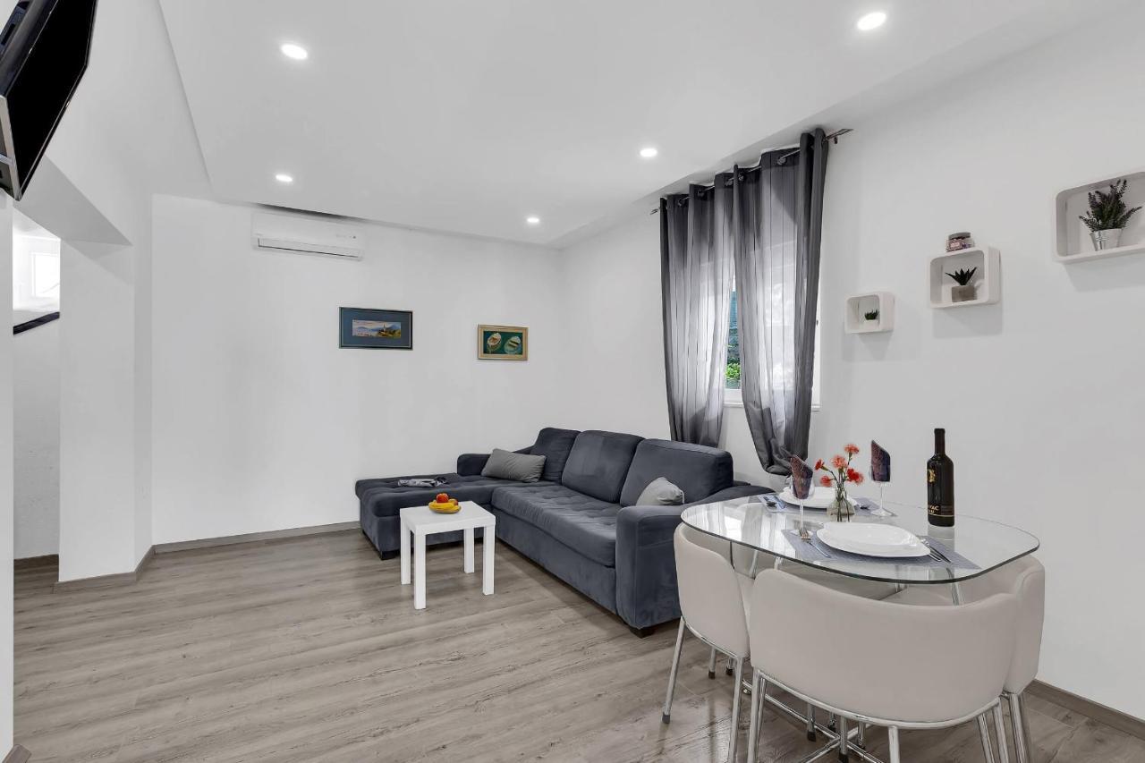 Sunny Garden Apartments Ana Makarska Eksteriør billede