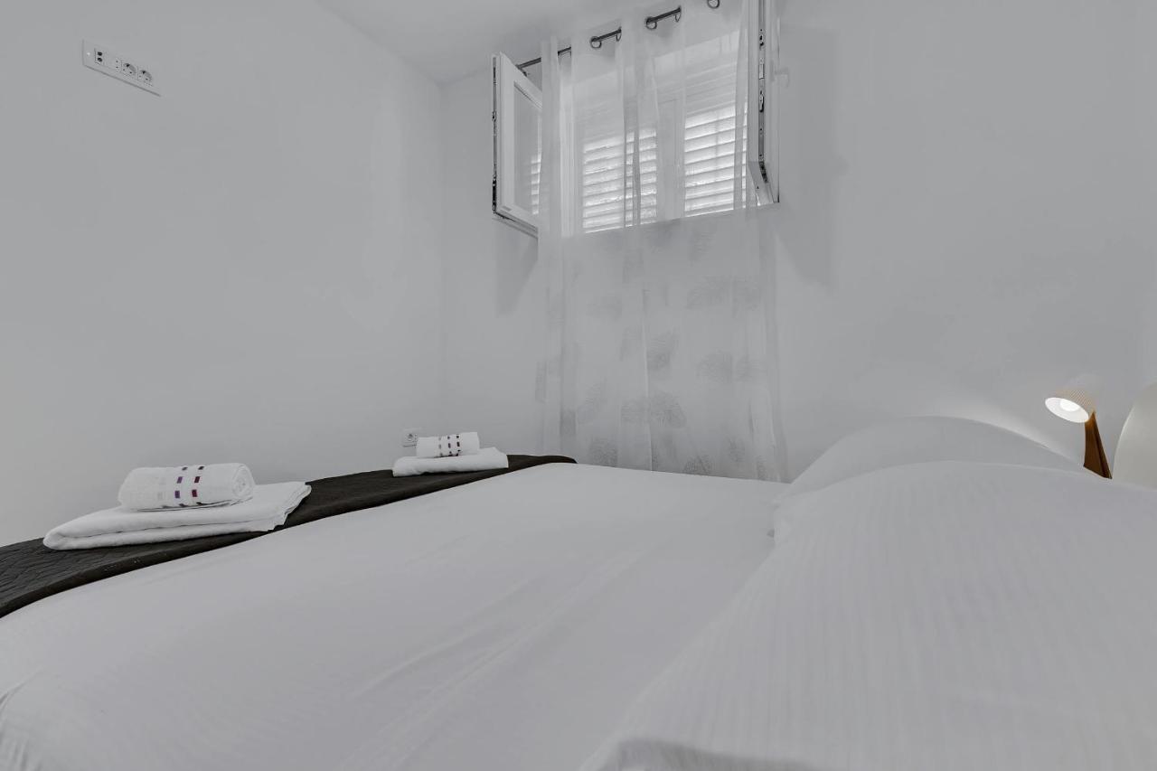 Sunny Garden Apartments Ana Makarska Eksteriør billede