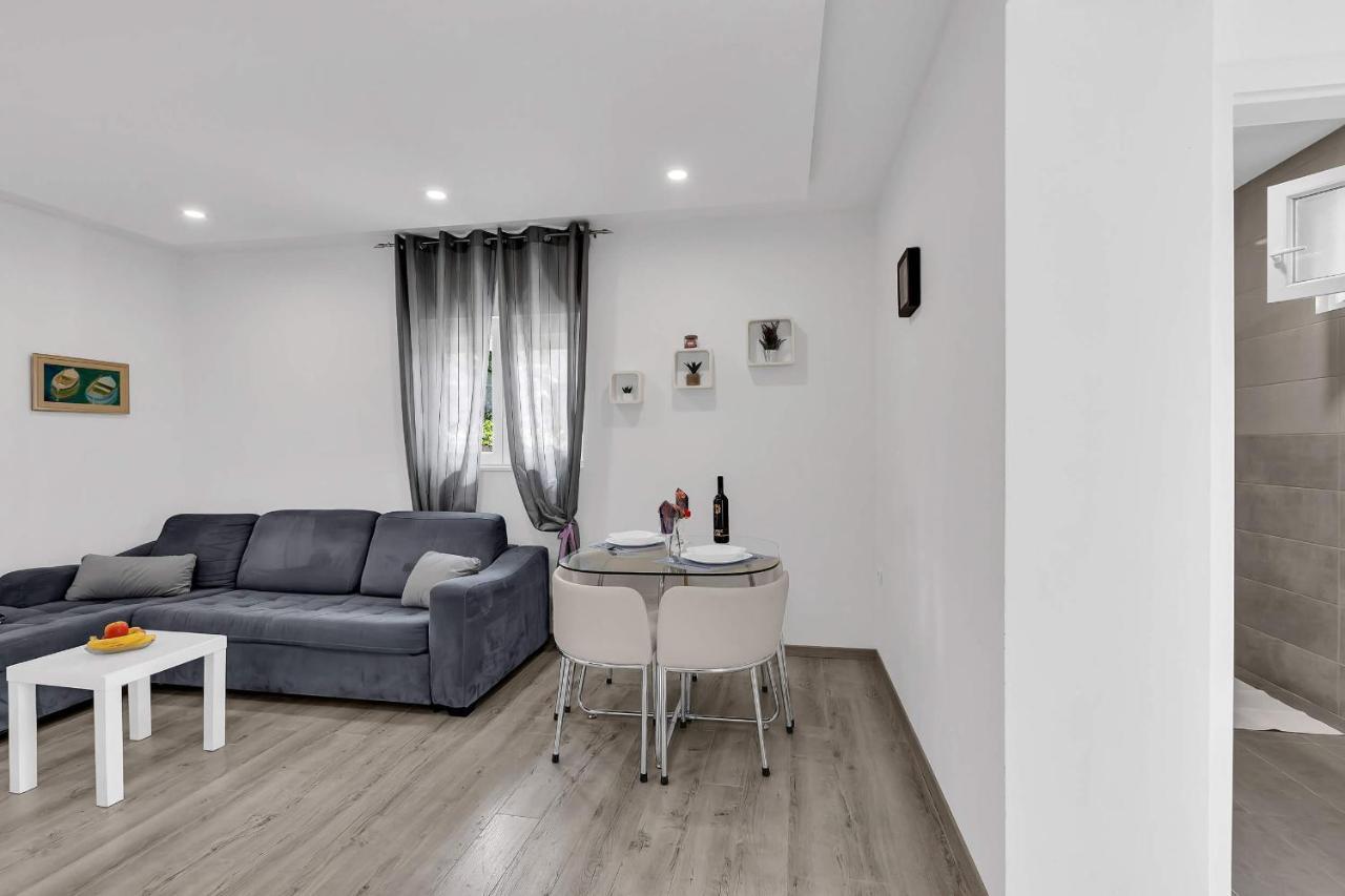 Sunny Garden Apartments Ana Makarska Eksteriør billede