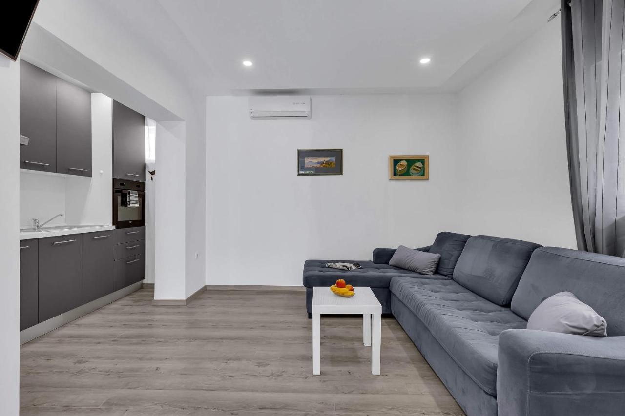 Sunny Garden Apartments Ana Makarska Eksteriør billede